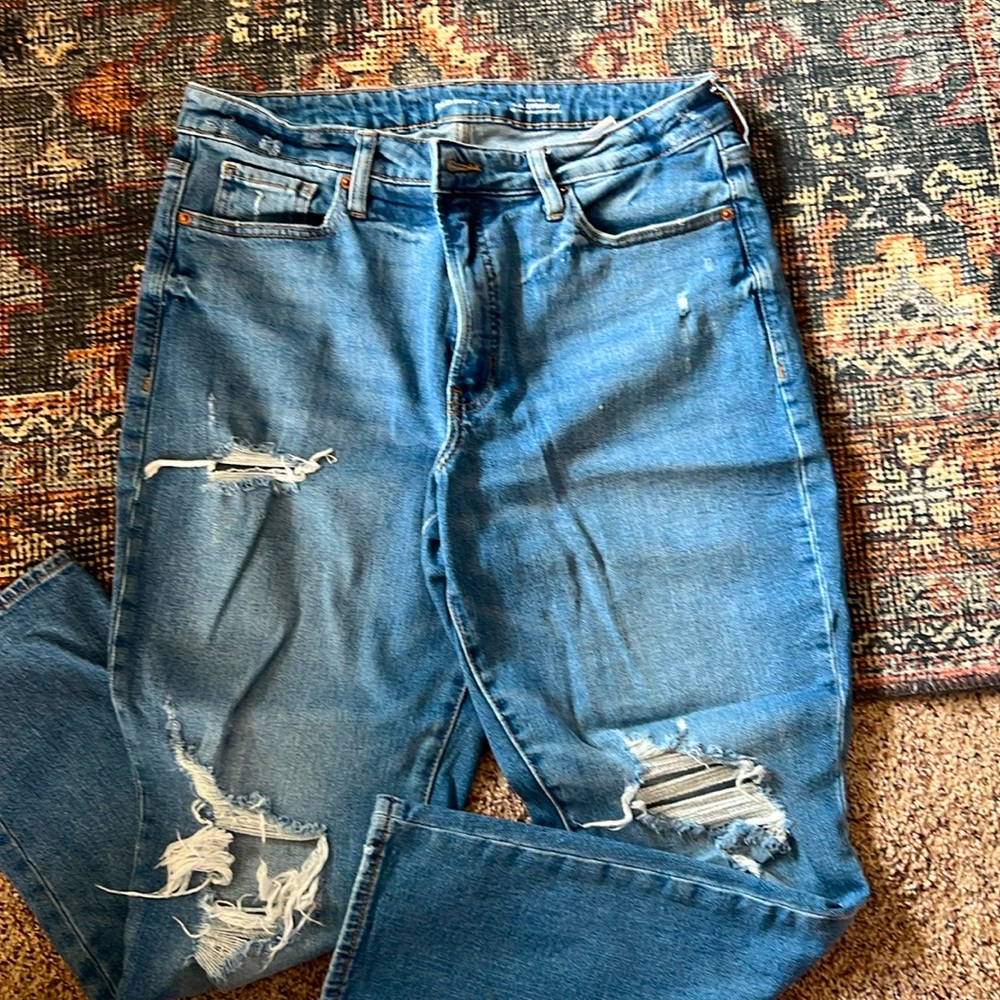High-Rise O.G straight with secret smooth pockets.
